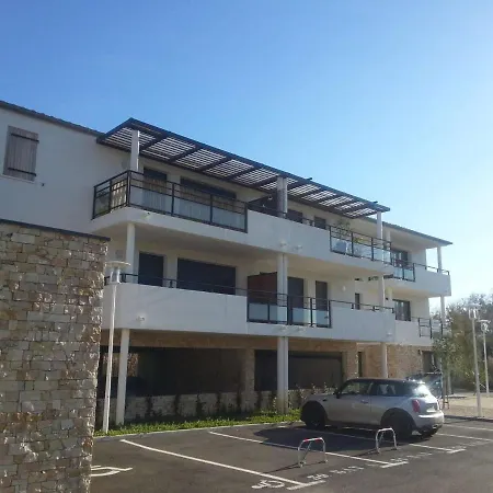 T2 Climatise, Terrasse, Parking Prive, Au Grau-du-roi, Proche Et Centre - Fr-1-250-175 Apartment Le Grau-du-Roi